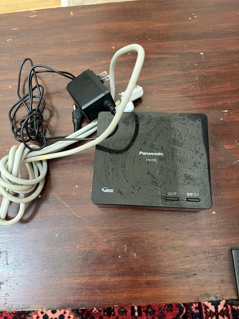 テレビ卓上型Panasonic VIERA15インチ白チューナー、ケーブル付き。