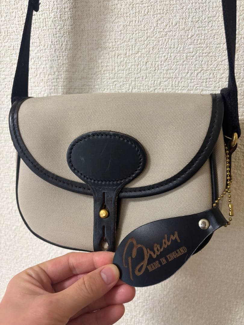 Brady コルネミニ ショルダーバッグ
