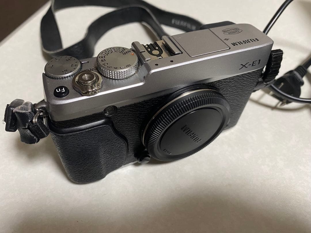 Fujifilm X-E1 デジタル一眼レフカメラ