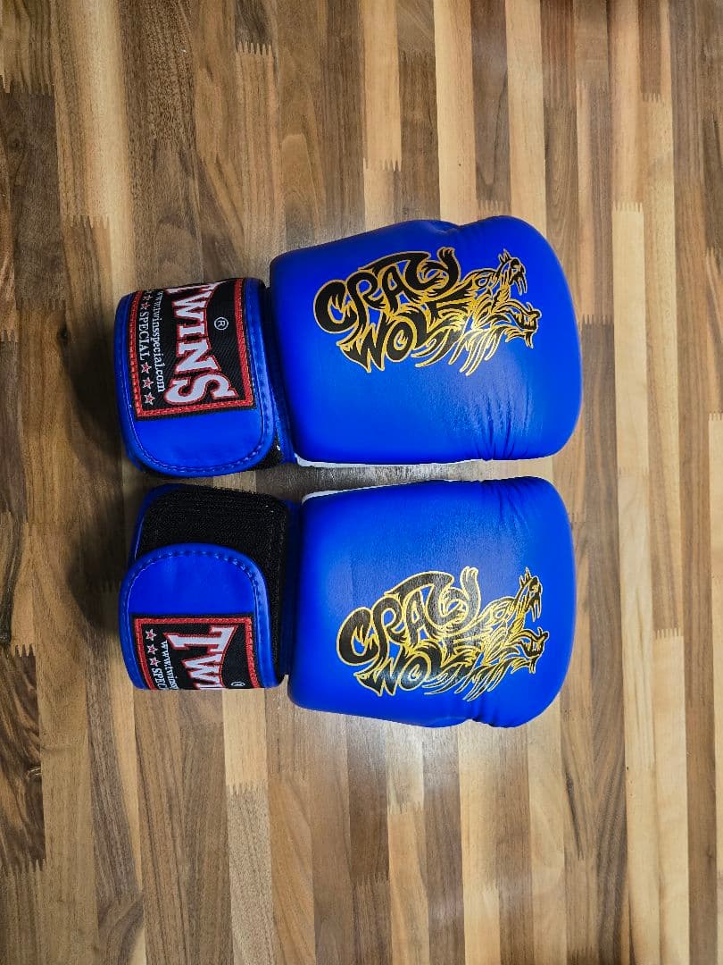 ま*ん様 TWINS Crazy Wolf ボクシンググローブ 12oz 3個セ