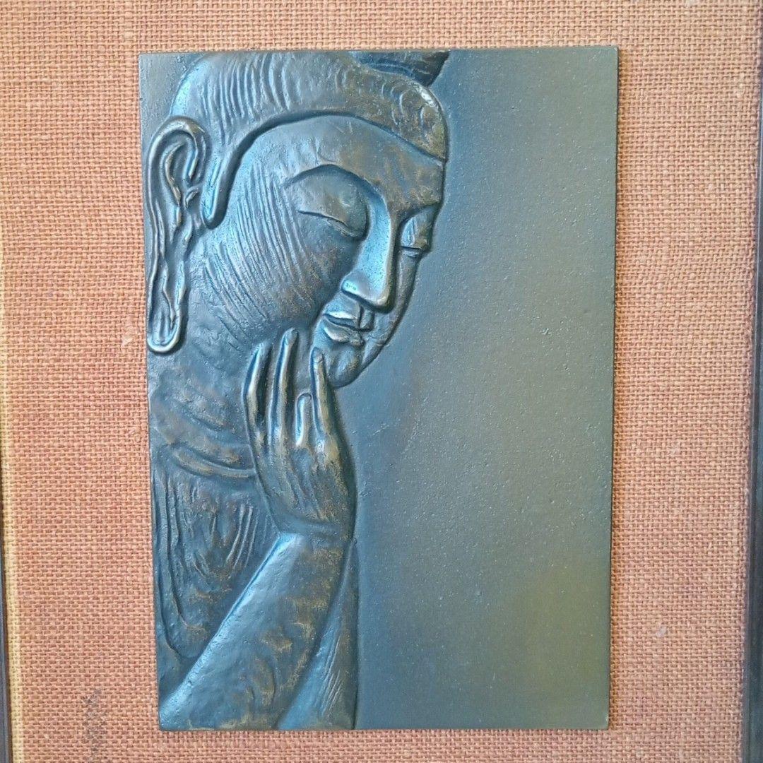 弥勒菩薩 銅板レリーフ 額装 金属仏像 和モダン 癒し インテリア 壁掛け