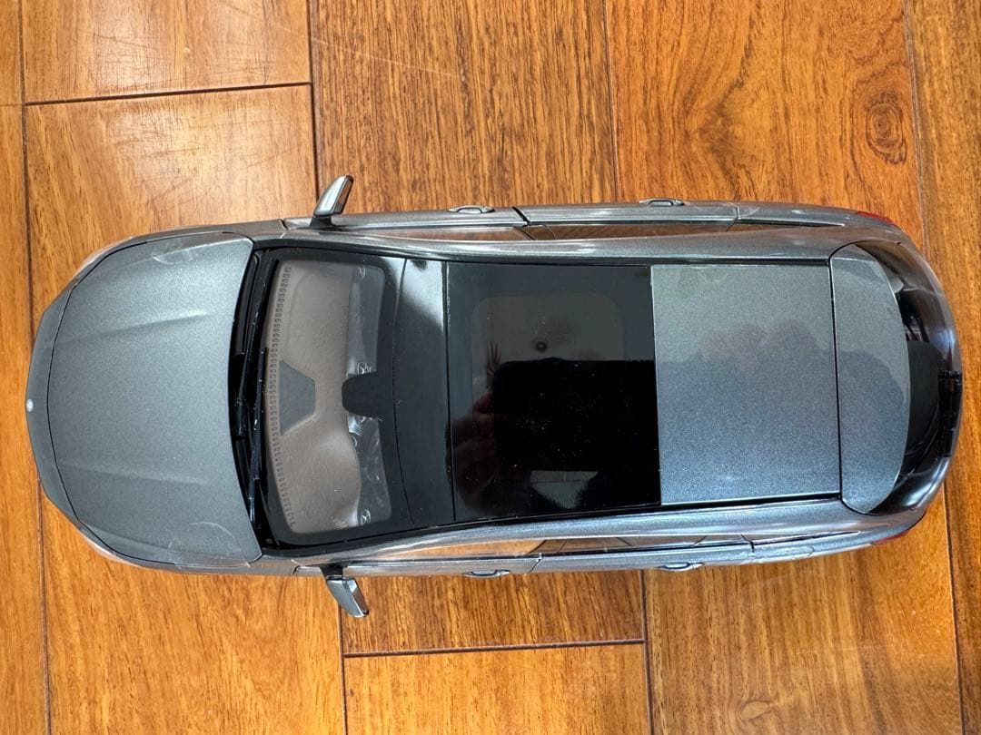 ノレブ　メルセデス・ベンツ CLA シューティングブレーク　1/18