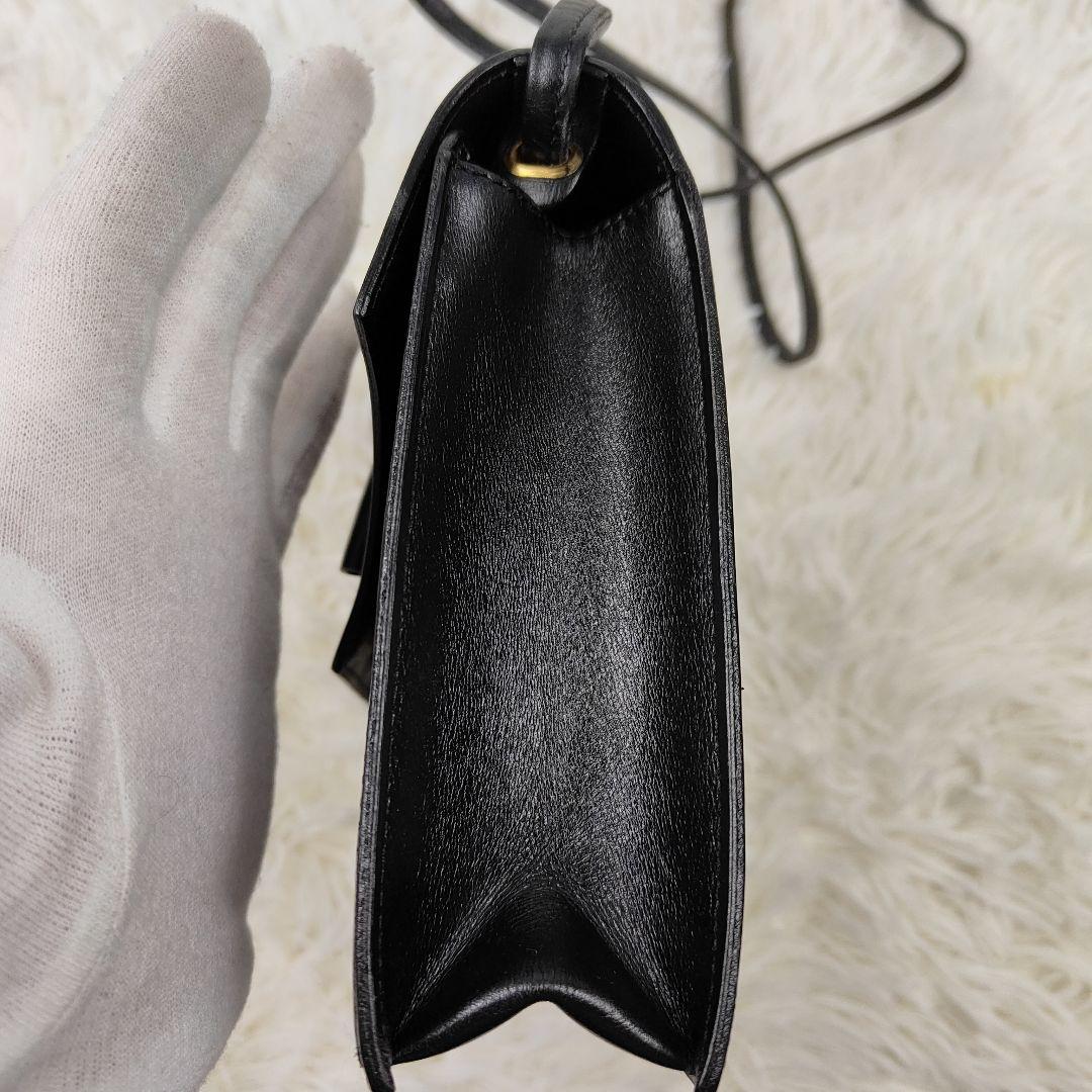 Dior　ショルダーバッグ　ロゴ金具　リボン　ブラック　レザー