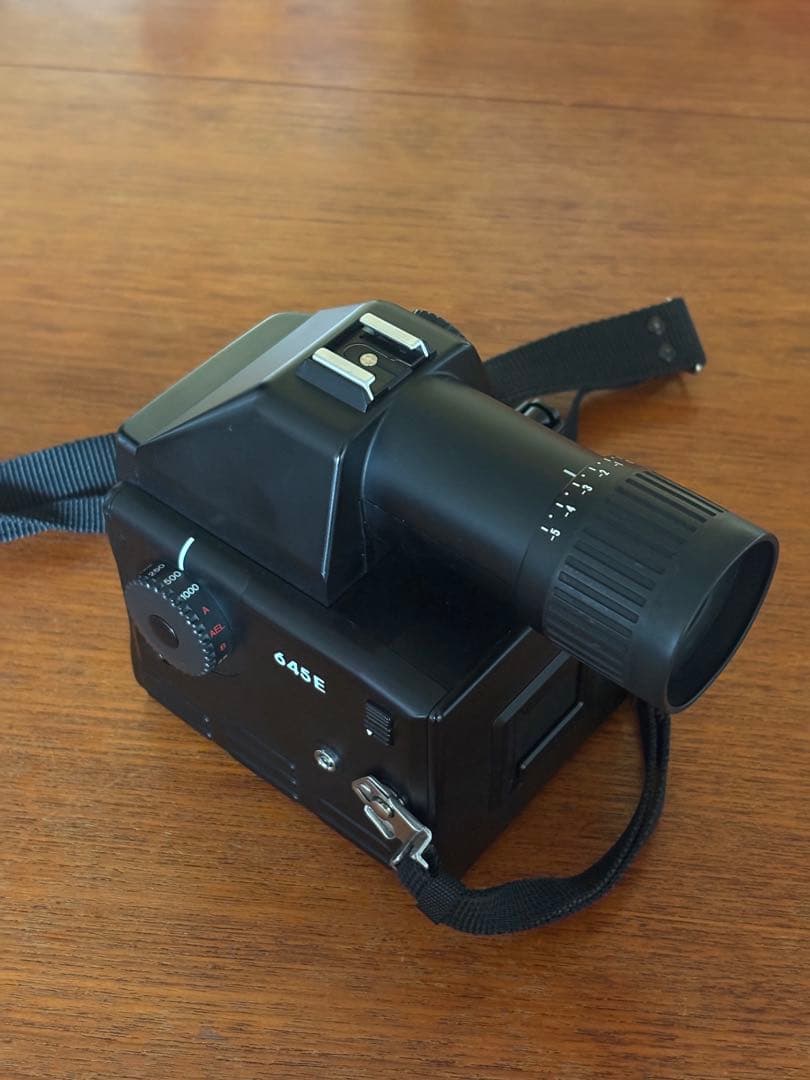 Mamiya 645E 中判カメラ　ストラップ＆予備フォルダー付