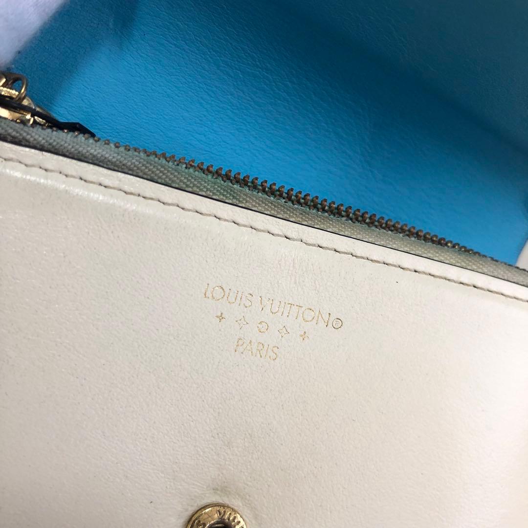 ルイヴィトン 3つ折財布　ポルトフォイユLVポンヌフコンパクト