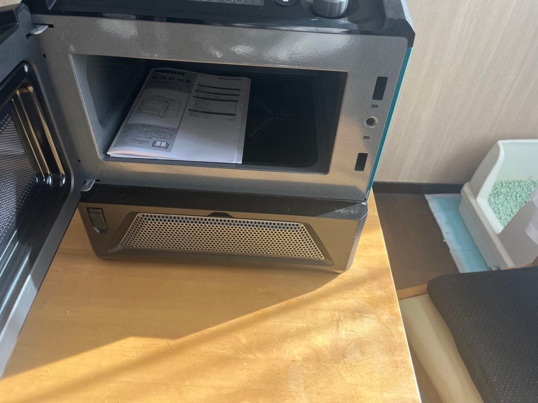 マキタ　充電式電子レンジ　MW001G