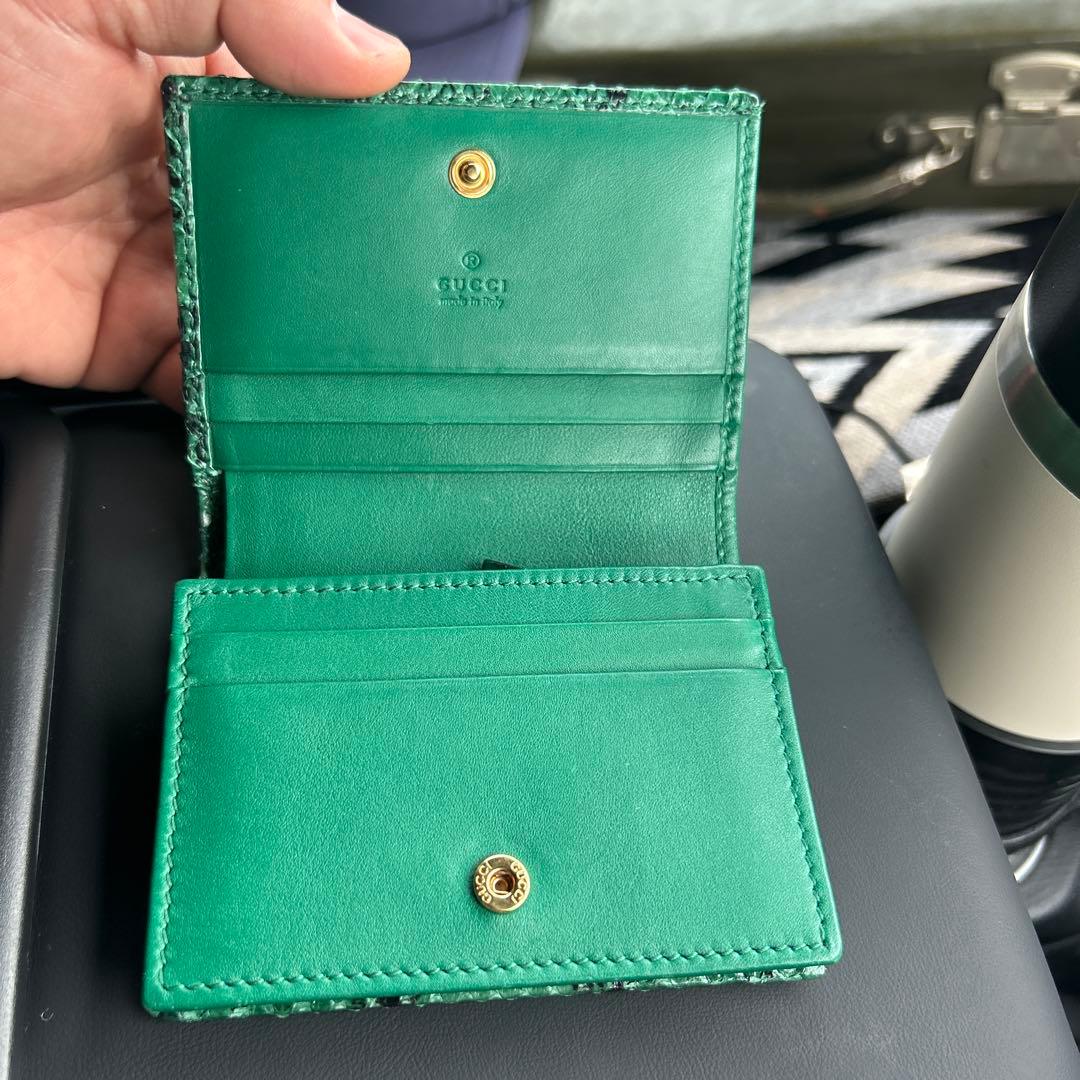 GUCCI グリーン 二つ折り財布