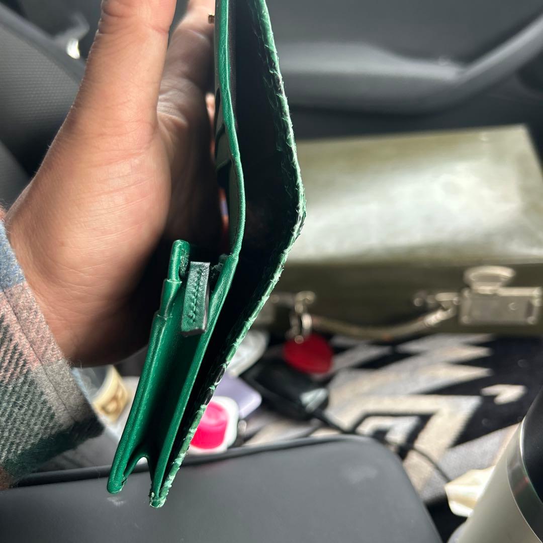 GUCCI グリーン 二つ折り財布