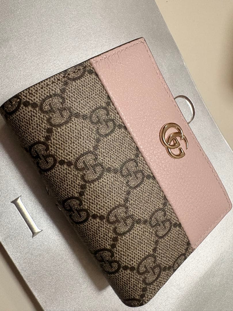 GUCCI ダブルGバイカラースモールウォレット