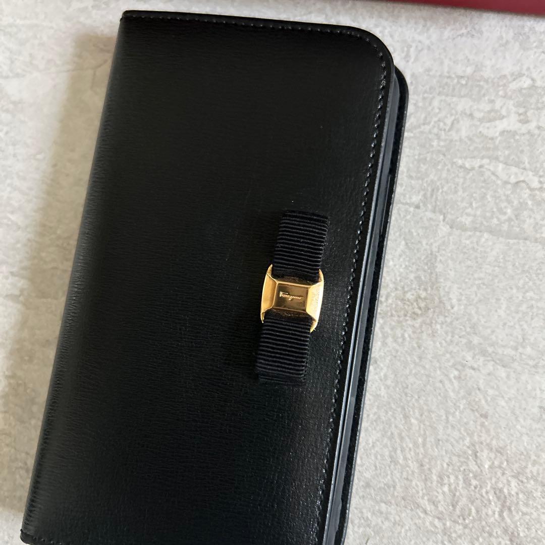 Salvatore Ferragamo iPhoneケース