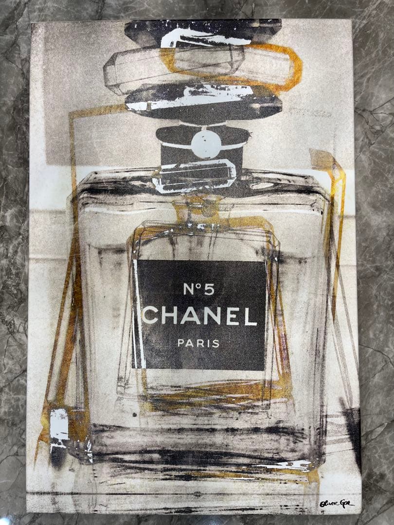 新品オリバーガル　定価107,8000円　CHANEL No.5