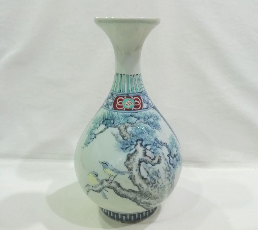 五代　佐藤走波の豪華な\"色絵花鳥文大花瓶\"です。