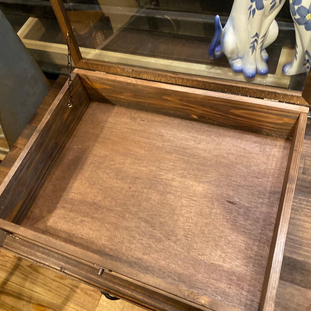 木製ガラスケース