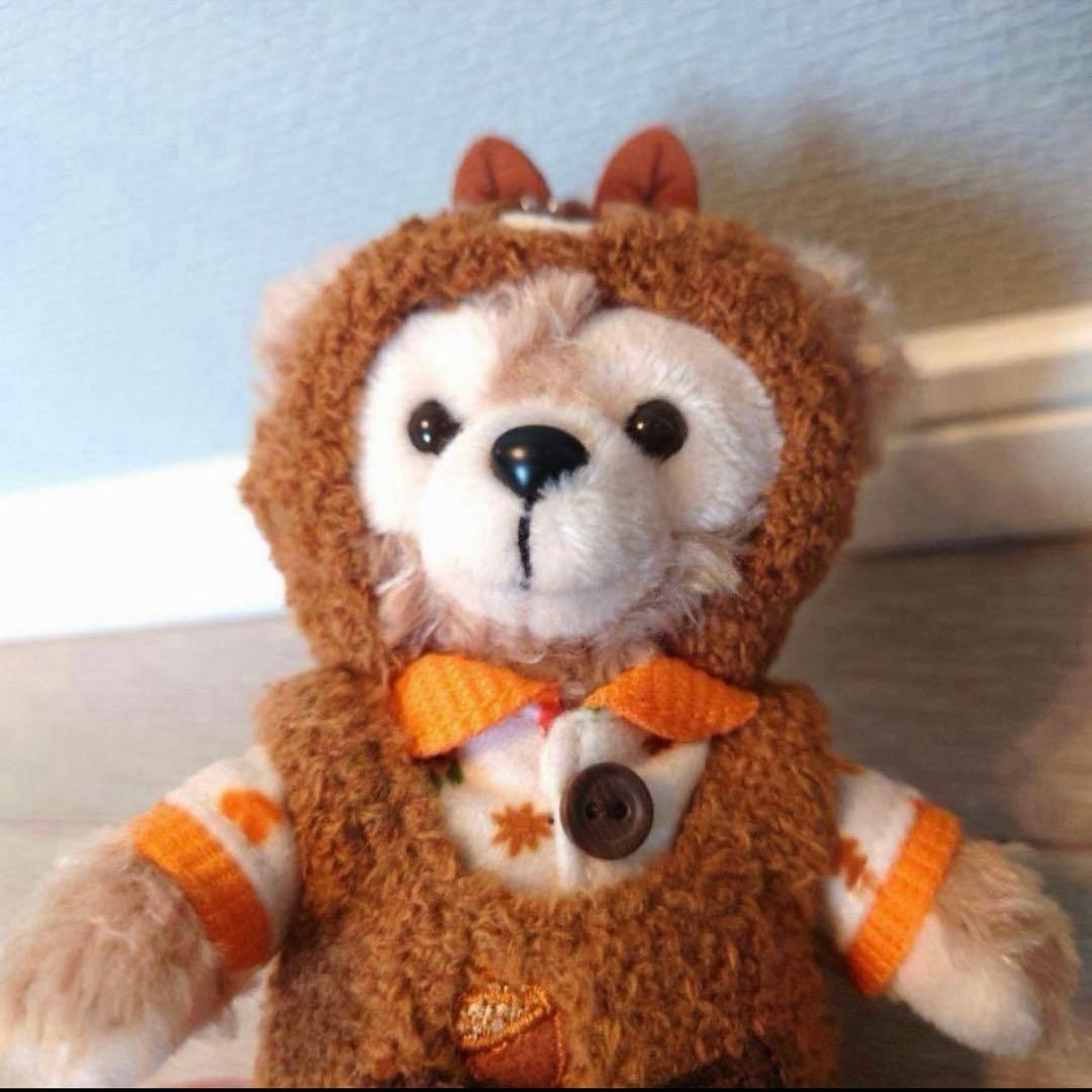 ダッフィー　ぬいぐるみバッジ　秋のぼうけん　リス　ディズニー