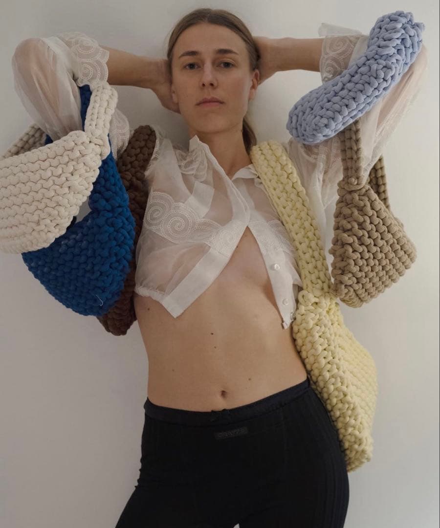 Pien Studios ホワイト　ハンドニットバッグ