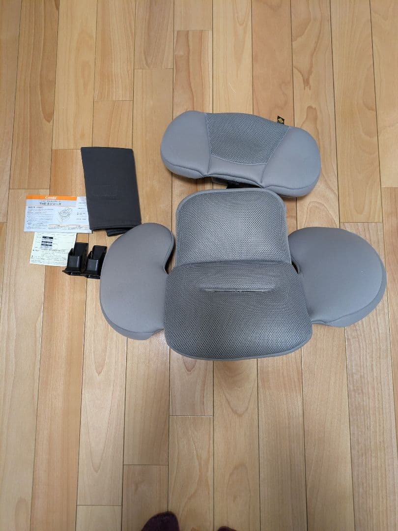 COMBI　THE S ザエス チャイルドシート
