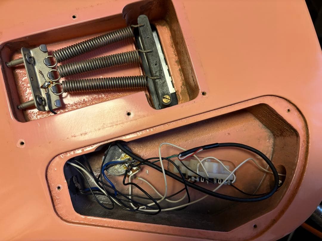 Charvel エレキギター (純正ストラップ付き）