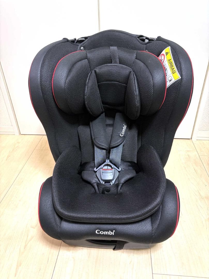 Combi ウィゴーロングムーバー ブラック チャイルドシート