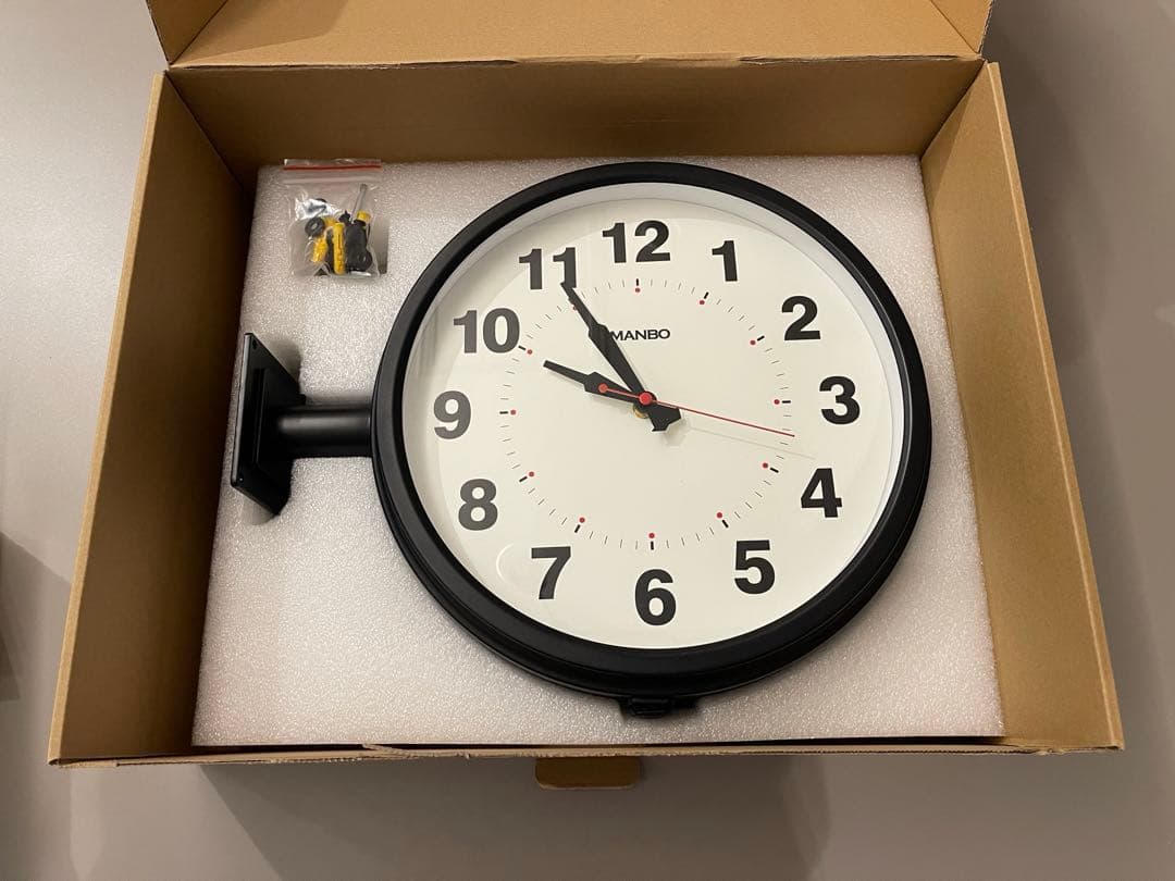 新品　manbo 両面電波時計