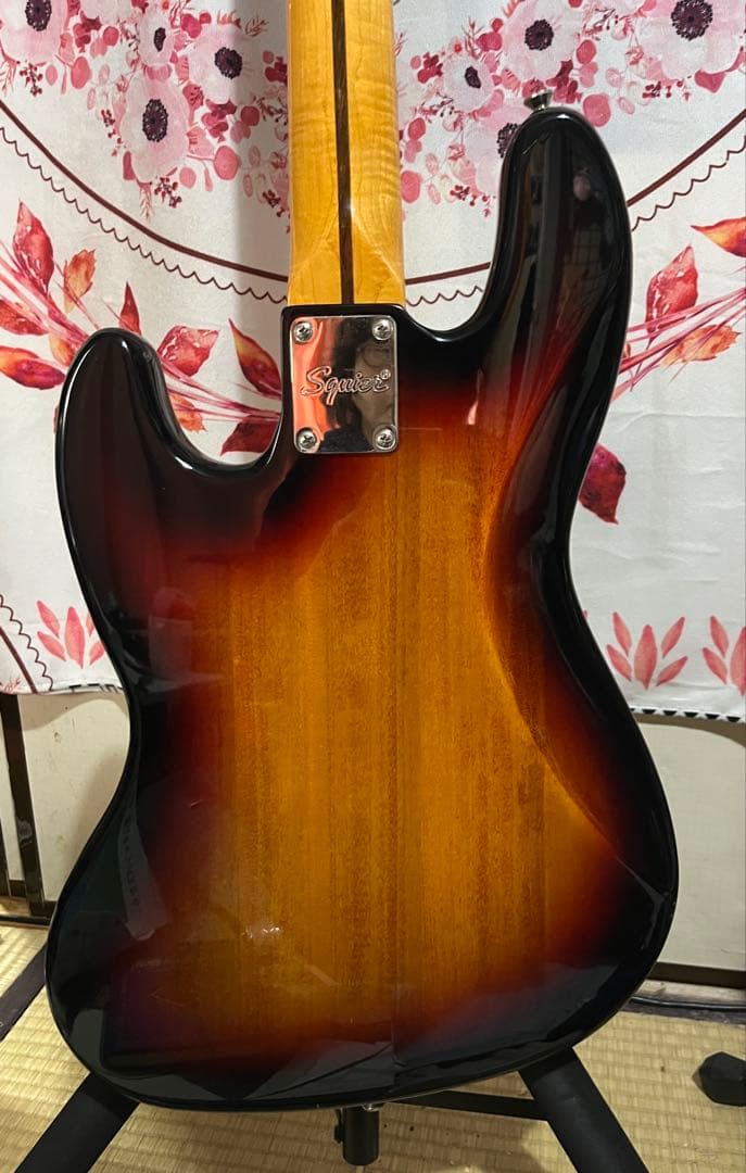 フレットレスsquire Classic Vibe 60s Jazz Bass