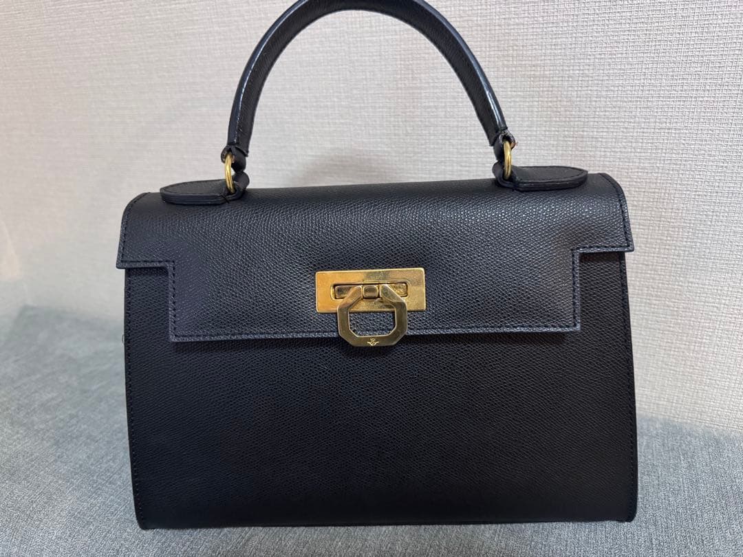 カルボッティ⭐︎ブラックレザーハンドバッグ