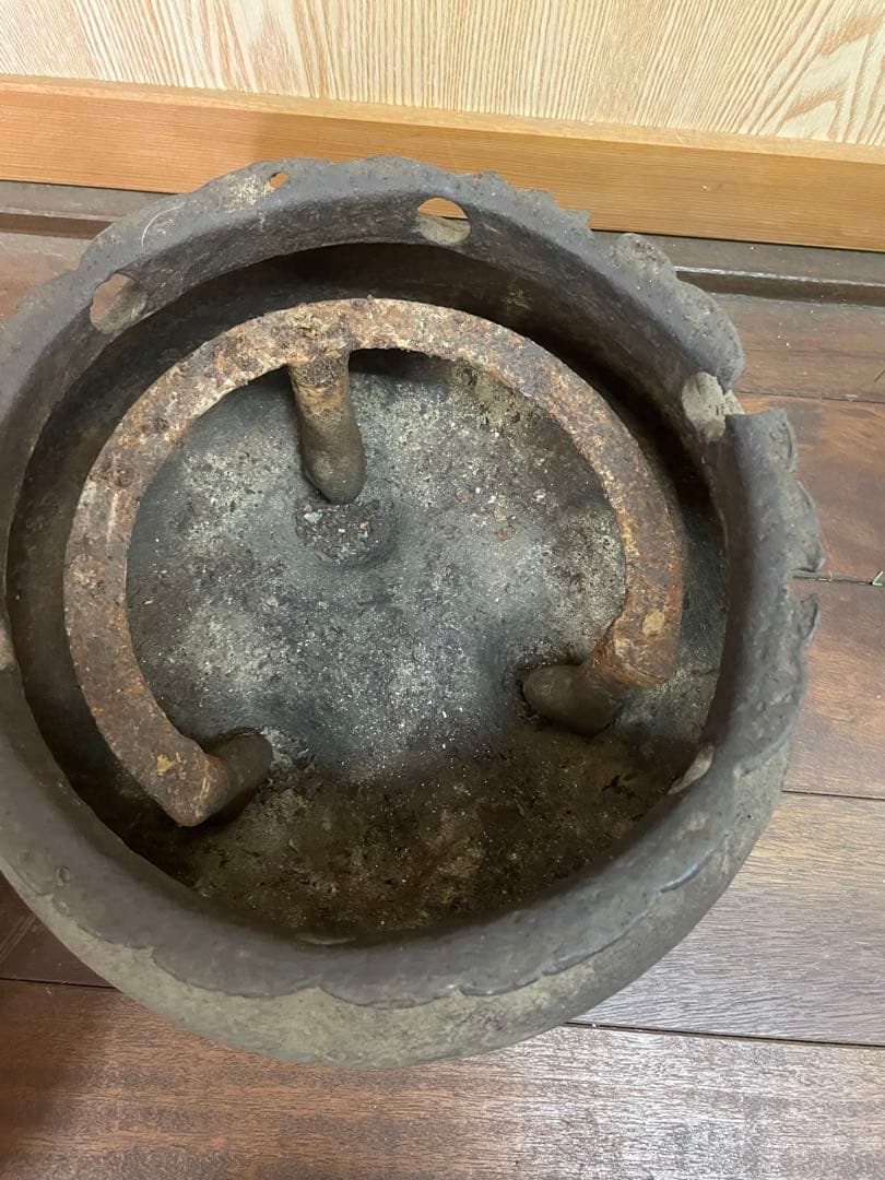 【茶道具】茶釜　風炉　風炉釜　鉄器　火鉢　工芸品　紹栄