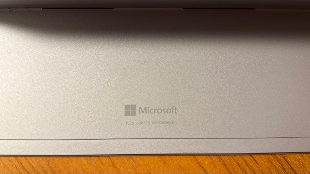 Microsoft Surface Go 本体 + ACアダプター