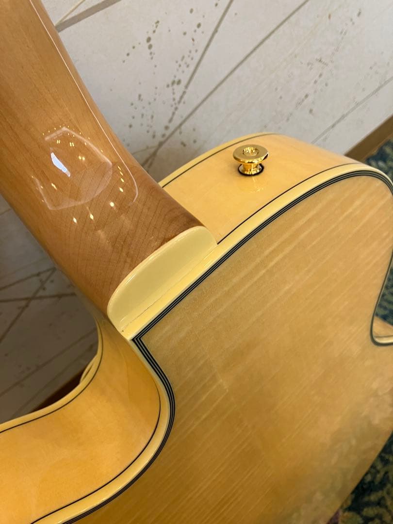 フルアコ　Epiphone エピフォン　EMPEROR-Ⅱ PRO