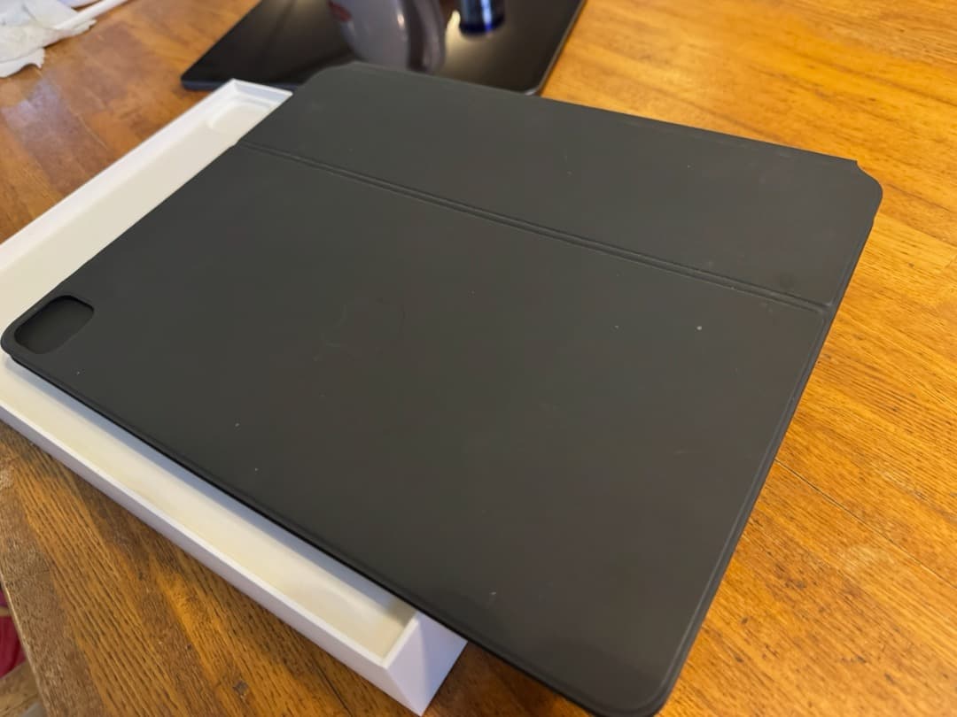 【値下げ】iPad Pro (第５世代) 1TB + Magic キーボード