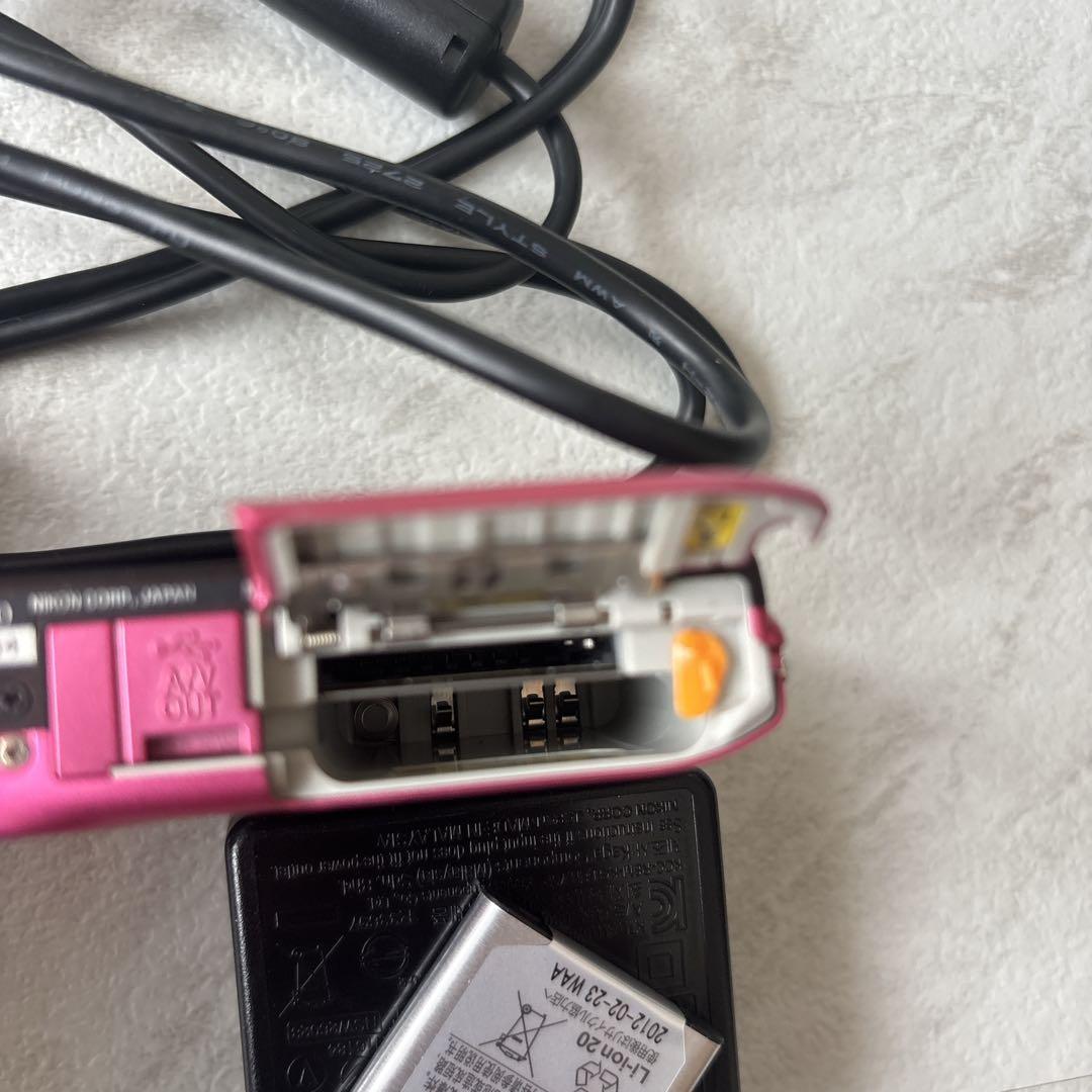 ニコン NIKON COOLPIX S3300 ストロベリーピンク　動作確認済