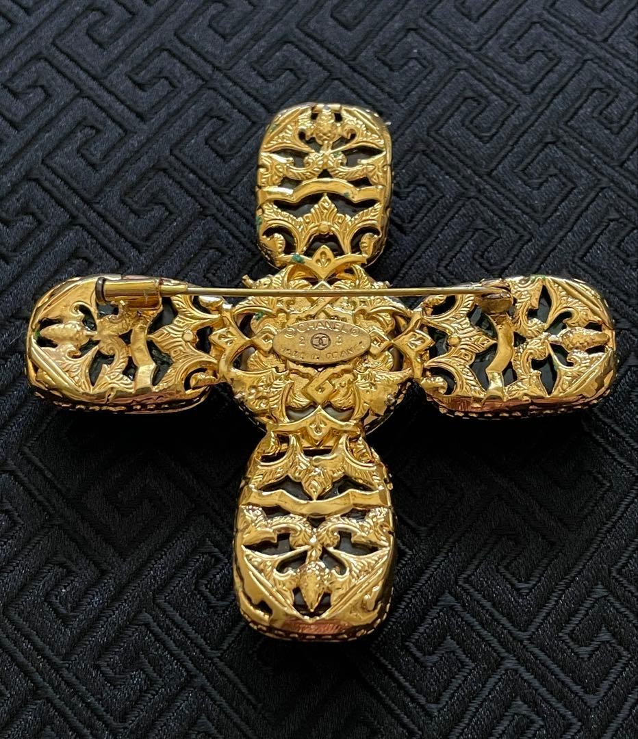 a*e様 CHANEL シャネル 23 グリポア フェイクパール　ブローチ