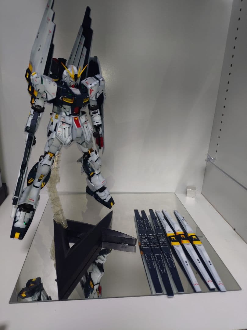mg　νガンダム　ver.ka　ダブルフィンファンネル　塗装済み完成品