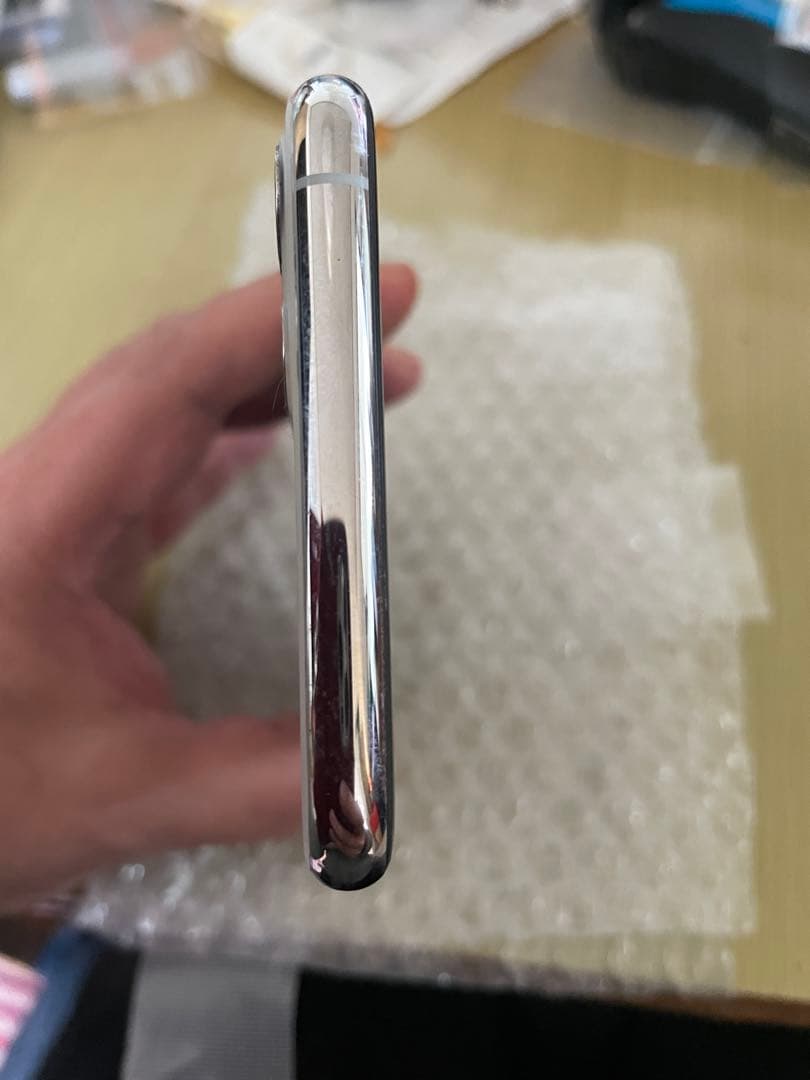 Apple iPhone 11 ProMaxシルバー 本体 64GB 美品