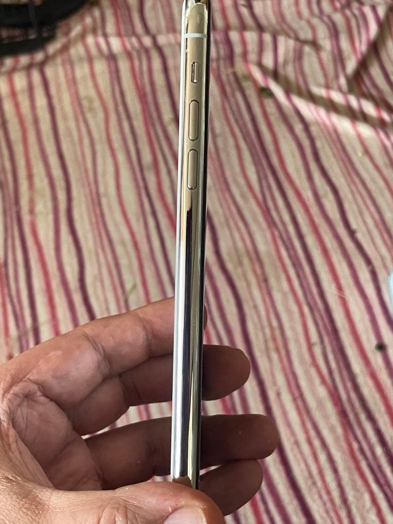 Apple iPhone 11 ProMaxシルバー 本体 64GB 美品