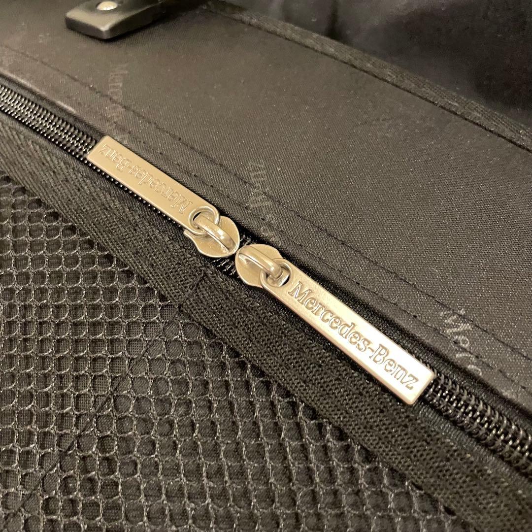 メルセデス・ベンツ　アルミ　スーツケース　キャリーケース　32L 4輪　未使用