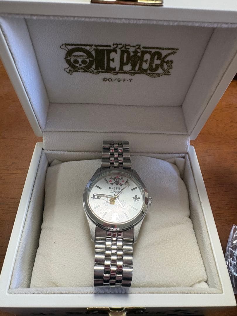 トニートニー・チョッパー 桜の記憶 限定版公式ウォッチ(メタルバンド)