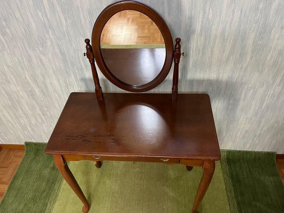 クラシックブラウンドレッサー・鏡付き