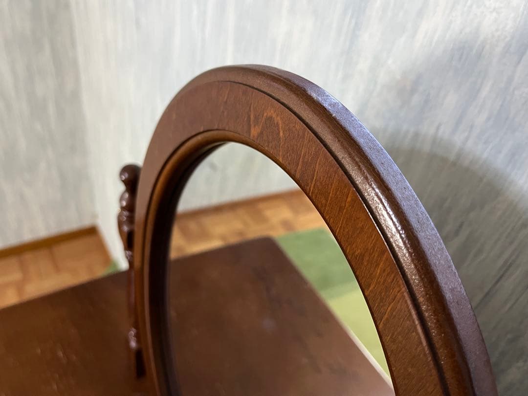 クラシックブラウンドレッサー・鏡付き