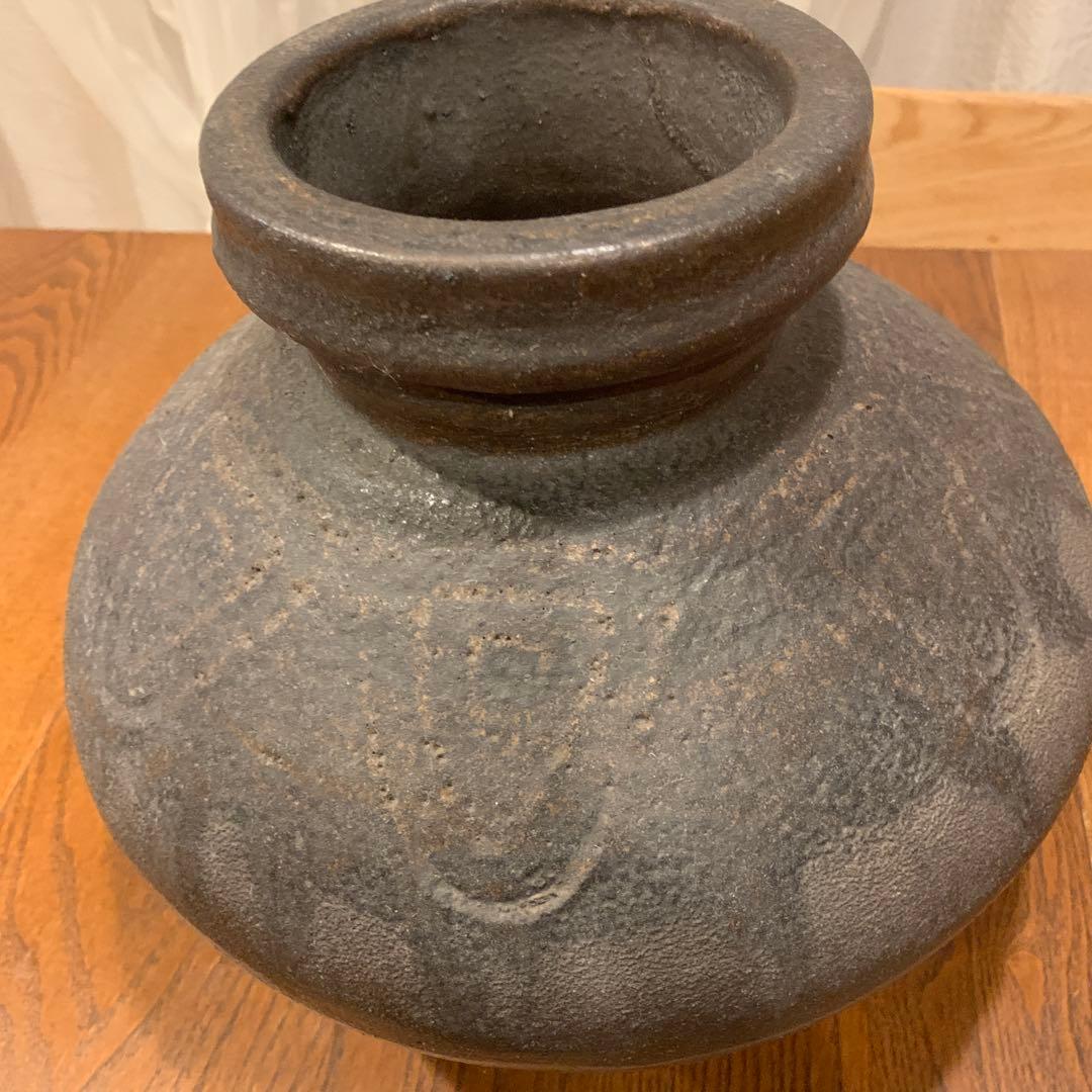 アンティーク　　壺　黒色 陶器 壺型