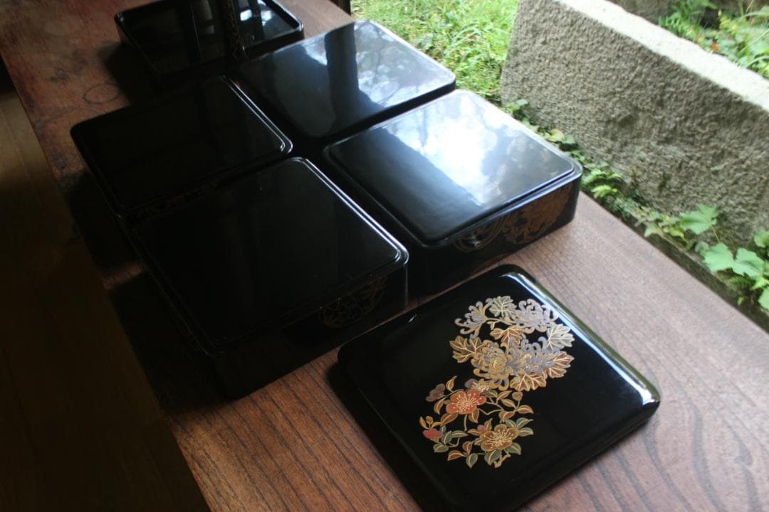 専用！上質黒漆に極上丸紋花蒔絵の映える手提四段重（検輪島塗重箱