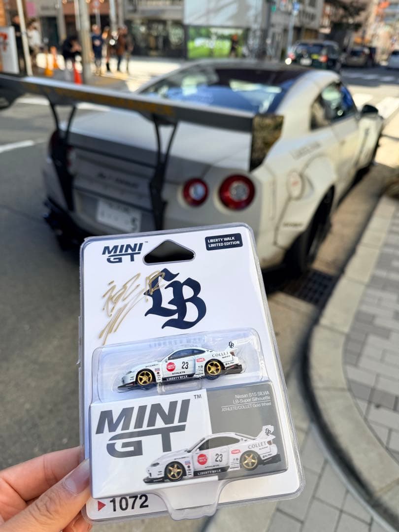 Liberty Walk Osaka S15 ミニカー　サイン入り