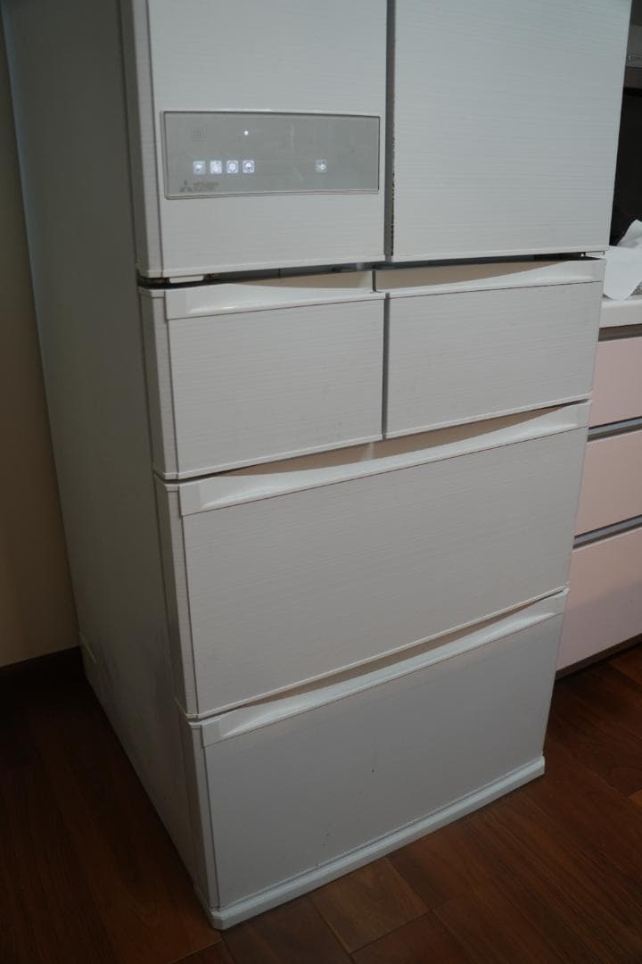 MR-JX61Y-W 両開き冷蔵庫 605Lホワイト