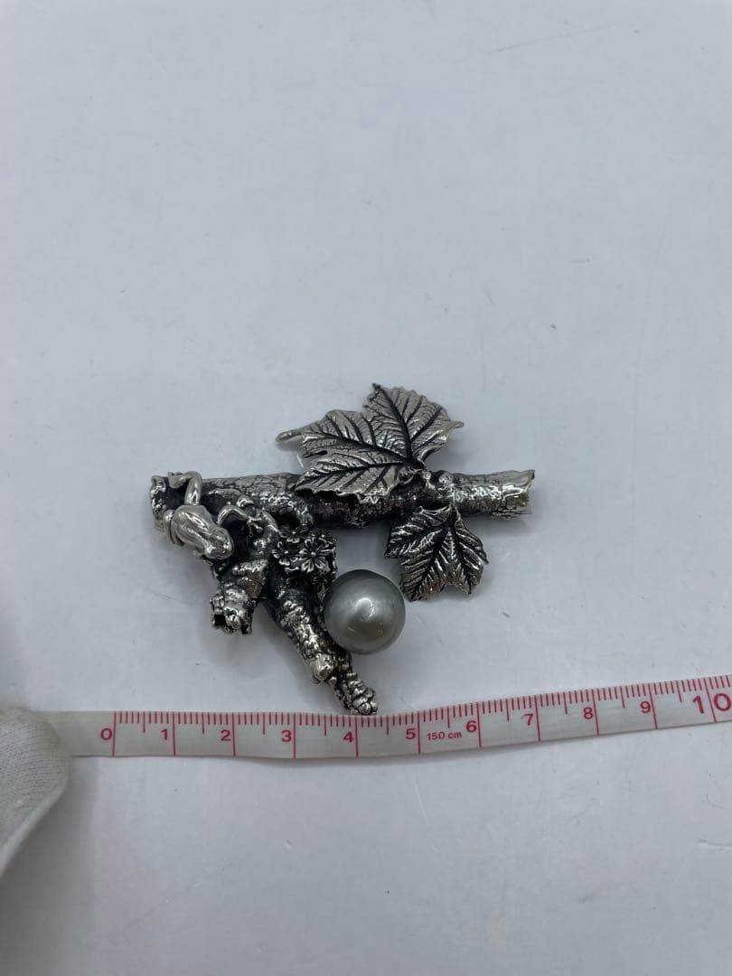 創作工房　KENZO silver 黒真珠ブローチ　カエル　 花モチーフ13mm