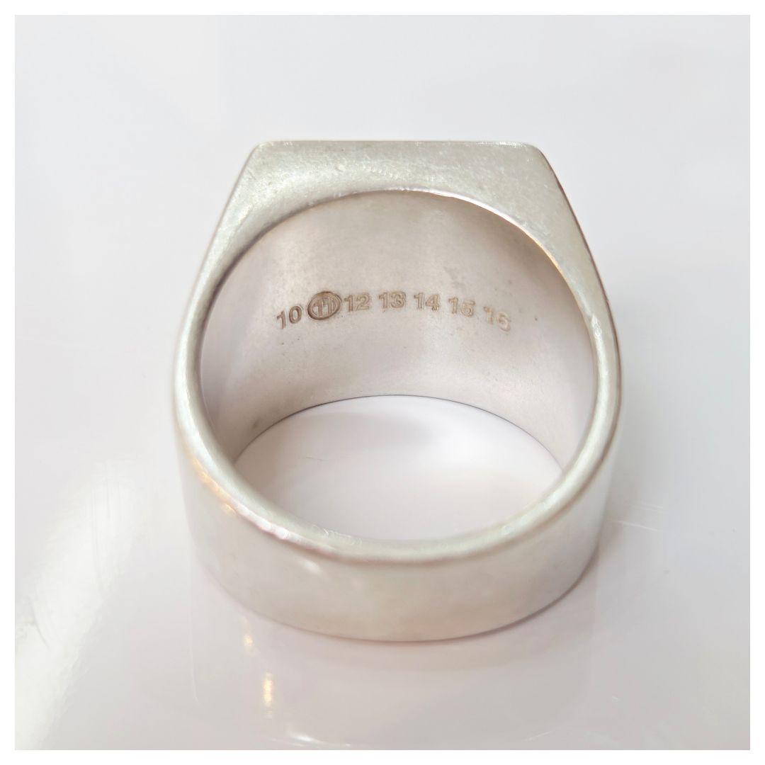 メゾンマルジェラ S55UQ0059 オニキス スクエア シグネットリング S