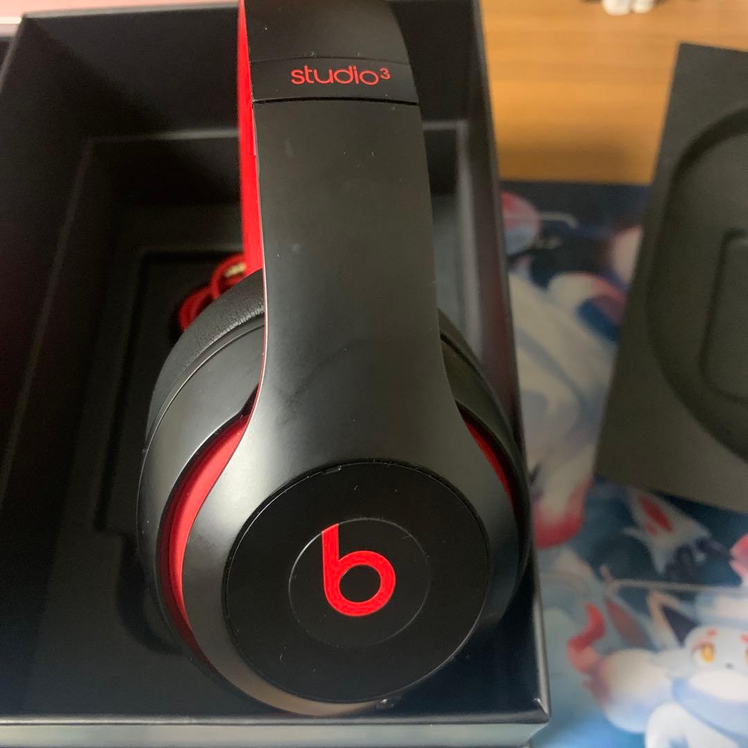 ゆ*か様 Beats Studio3 Wireless 黒と赤