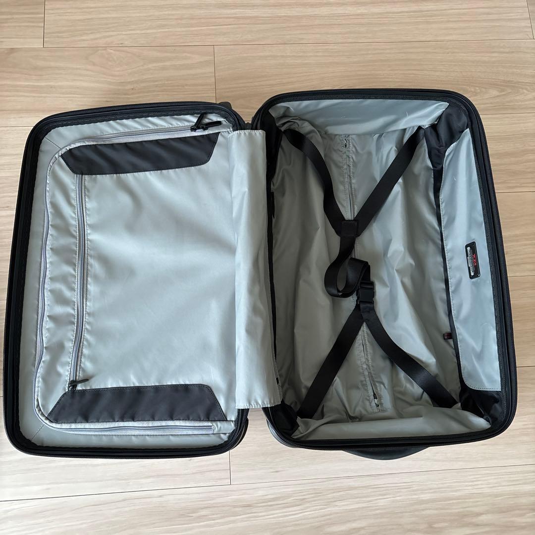TUMI トゥミ キャリーケース スーツケース ２輪 TSAロック 機内持込可
