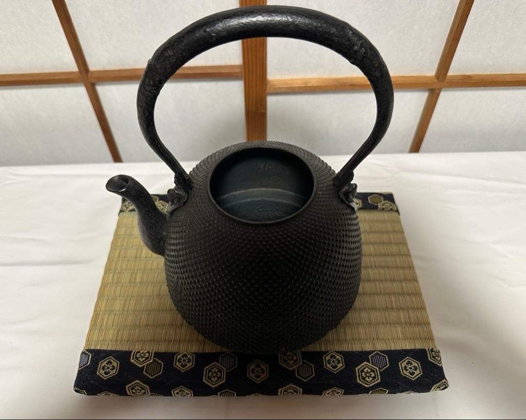本番盛岡 薫山 南部鉄器 鉄瓶 南部型 霰 あられ 2リットル 新品未使用品