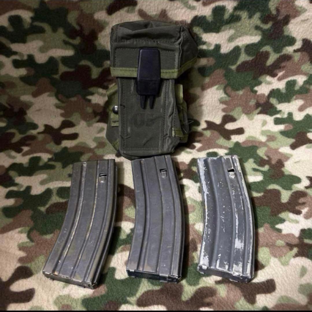 米軍実物　M16 M4 マガジン3個セット ポーチ付き　送料無料