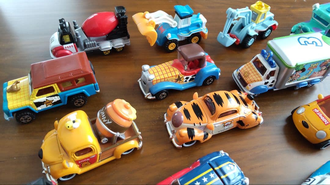 トミカ　ディズニーリゾート キャラクター　ミニカーシリーズ　34台セット