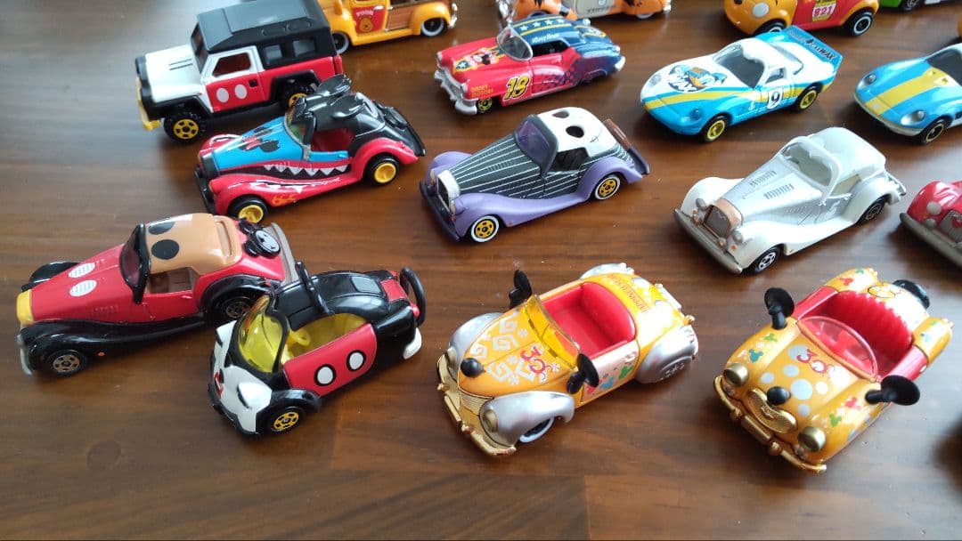 トミカ　ディズニーリゾート キャラクター　ミニカーシリーズ　34台セット